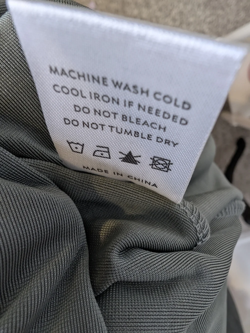 BALTIC BORN Esmeralda Velvet Wrap Dress M Eucalyptus Green V Neck Long Sleeve - Picture 9 of 9